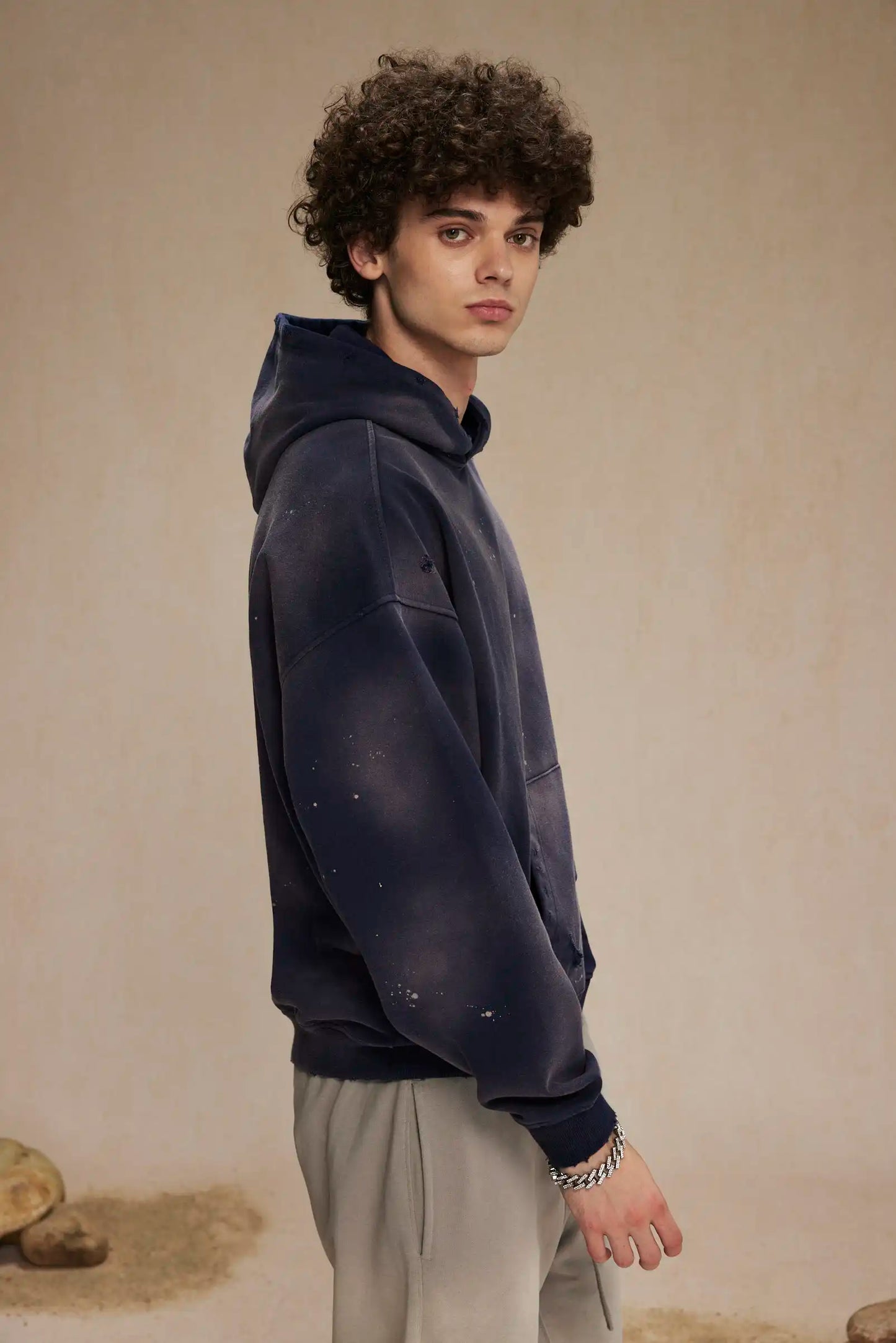 Spray-stained ink holes worn hoodie　XL43